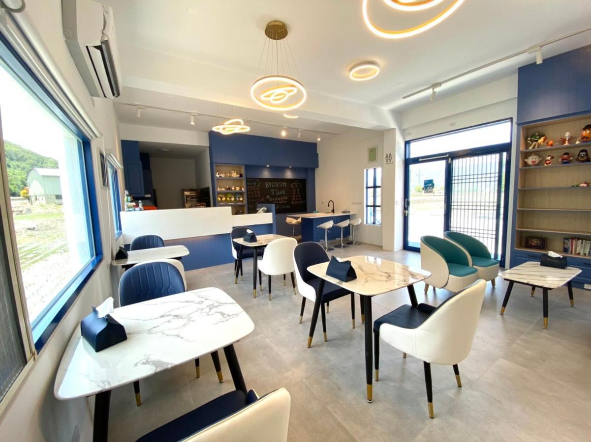 Blue And White Style Holiday B&B Гуаншан Екстериор снимка
