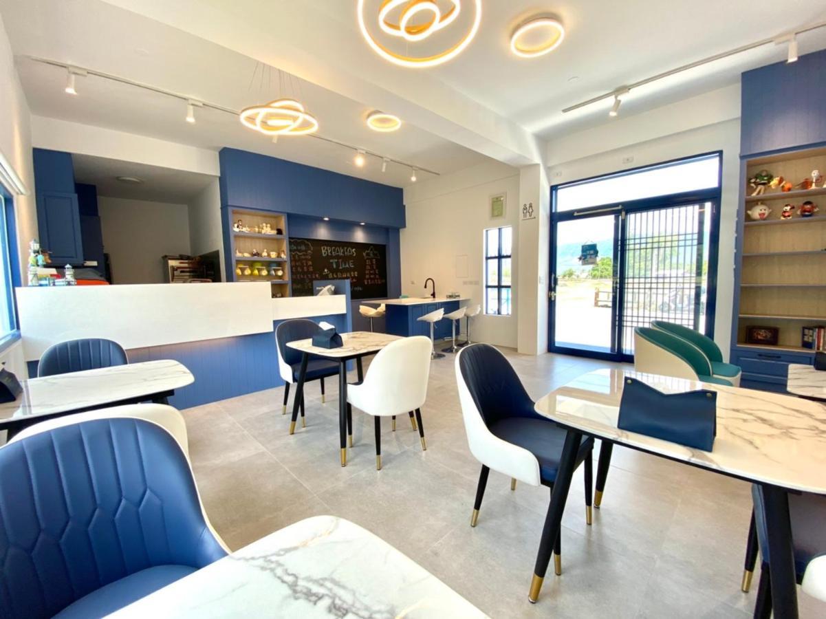Blue And White Style Holiday B&B Гуаншан Екстериор снимка