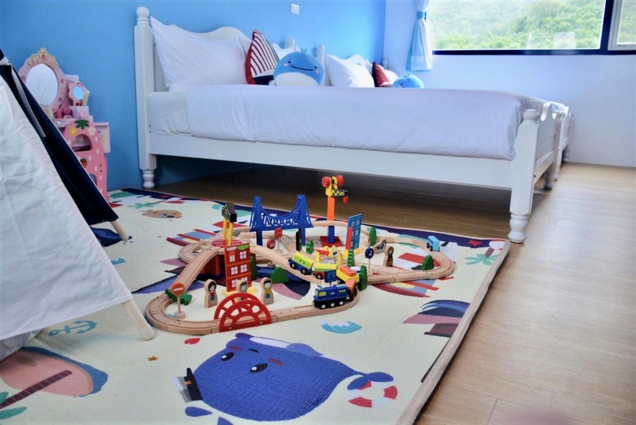 Blue And White Style Holiday B&B Гуаншан Екстериор снимка