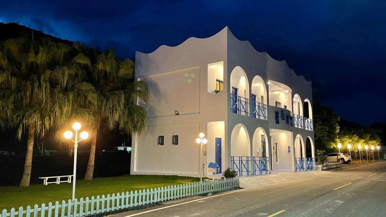 Blue And White Style Holiday B&B Гуаншан Екстериор снимка